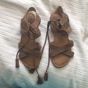 STEVE MADDEN SIZE 7 Gladiator Sandals